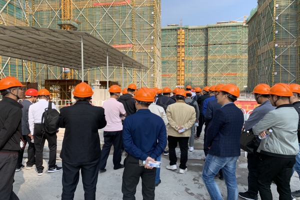 路灣村東側(cè)地塊商住用房項目(香樟灣)南標段工程舉行觀摩培訓交流會